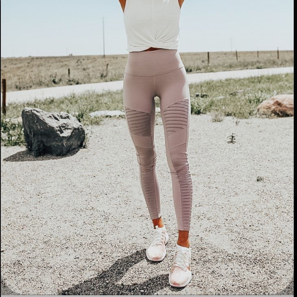 Alo High Waist Moto Leggings Nwot